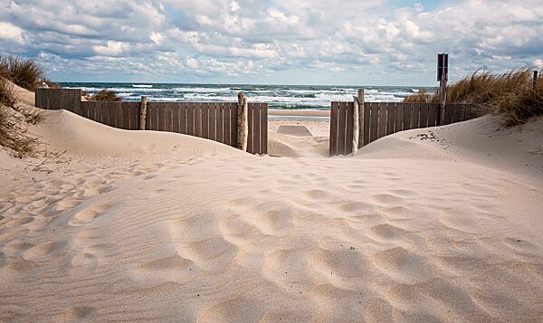 Strand und Ostsee bei Baabe, Ostseeinsel Rügen, Mecklenburg-Vorpommern, Deutschland, Europa