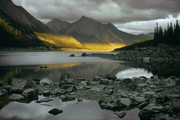 Medicine Lake, Jasper National Park, Kanadische Rockies, Alberta, Kanada, Nordamerika