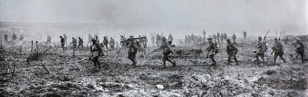 Kanadische Soldaten bei der Schlacht am Vimy Ridge, April 1917, Departement Pas de Calais, Frankreich, Europa