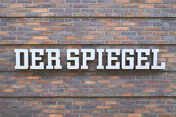 Schriftzug am Firmengebäude Der Spiegel, Hamburg, Deutschland, Europa