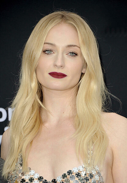 Sophie Turner bei der Premiere von Chasing Happiness von Amazon Prime Video...