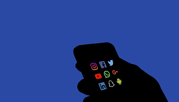 Australien will Kindern die Nutzung sozialer Medien verbieten [OrigBildgröße...