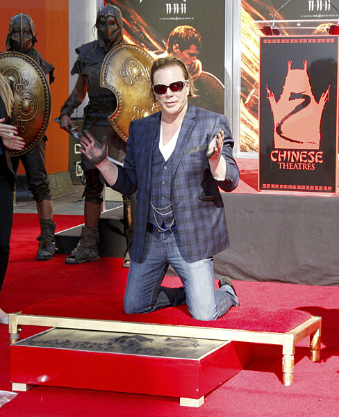 HOLLYWOOD, CA 31. OKTOBER 2011: Hand und Fußabdruck Zeremonie von Mickey...