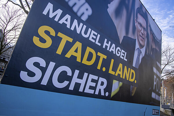 Landtagswahl 2026 in Baden-Württemberg. Wahlwerbung in der Innenstadt von...