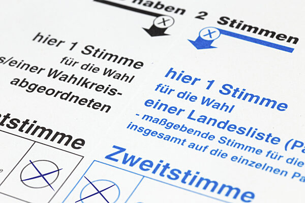 Symbolbild Landtagswahlen: Nahaufnahme von einem Stimmzettel