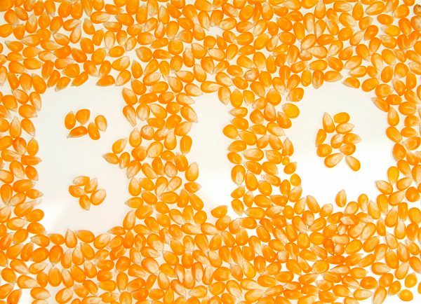 BIO-Schriftzug aus Maiskörnern