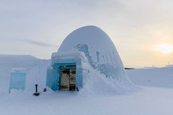 Eisbar, Eishotel von Jukkasjärvi, Norrbottens län, Schweden, Europa
