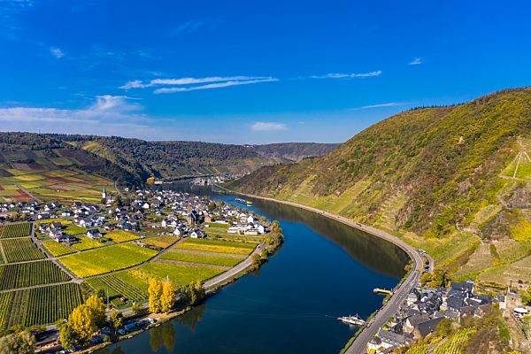 Luftaufnahme, Poltersdorf mit Weinbergen an der Mosel, Landkreis Cochem-Zell, Rheinland-Pfalz, Deutschland, Europa
