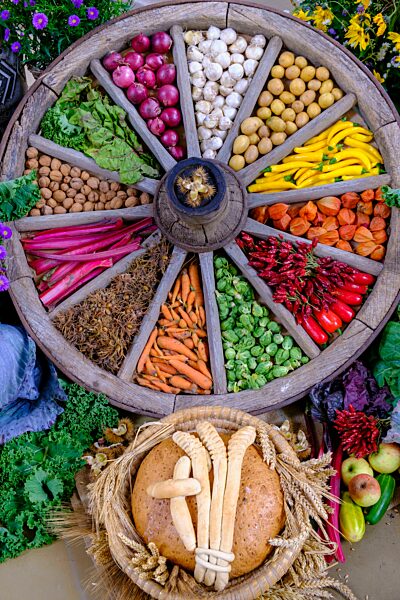 Erntedankaltar, Pfarrkirche St. Kilian, Bad Heilbrunn, Oberbayern, Bayern, Deutschland, Europa