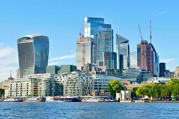 Skyline der Stadt London, The Square Mile, England, Vereinigtes Königreich. Mit dem Leadenhall-Gebäude, dem Walkie Talkie-Gebäude und dem Scapel