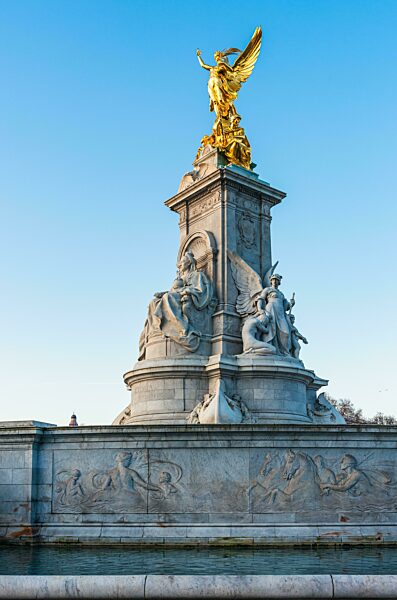 Victoria Memorial, Buckingham Palace, St James's Park, London, England, Großbritannien, Europa