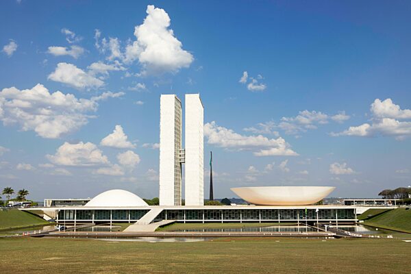 Palácio do Congresso Nacional oder Nationaler Kongresspalast, Architekt Oscar Niemeyer, Brasilia, Distrito Federal, Brasilien, Südamerika