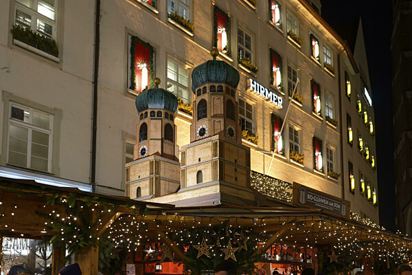 Nachtaufnahme, Weihnachtsmarkt, Liebfrauenstraße, Altstadt, München, Bayern...