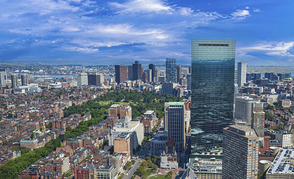 Panoramablick aus der Luft auf das Finanzviertel von Boston...