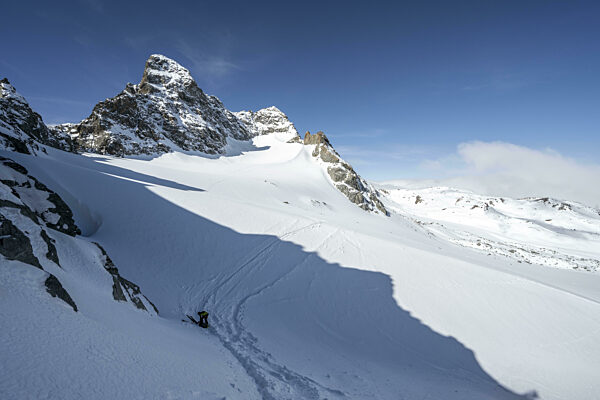 Porta d'Es-cha, Ausblick auf Berggipfel Piz Kesch und Gletscher Vadret da...