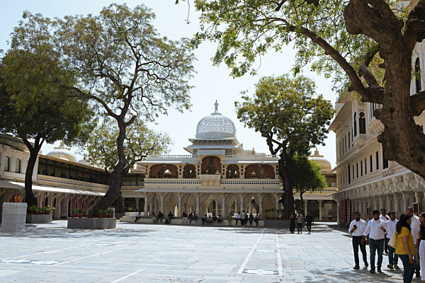 Chowmukha Pavillon, Stadtpalast oder City Palace, Udaipur, Rajasthan, Indien