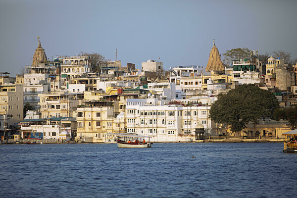 Altstadt Udaipur am See Pichola, Rajasthan, Indien