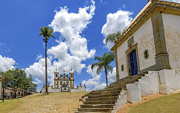 Berühmtes Heiligtum von Bom Jesus de Matosinhos mit Skulpturen von...