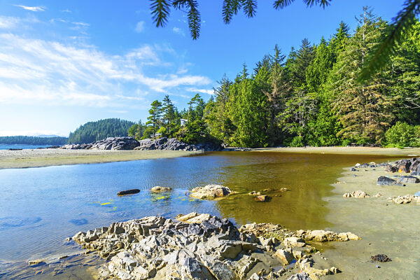 Kristallklares Wasser streichelt sanft die Sandstrände von Mackenzie Beach...