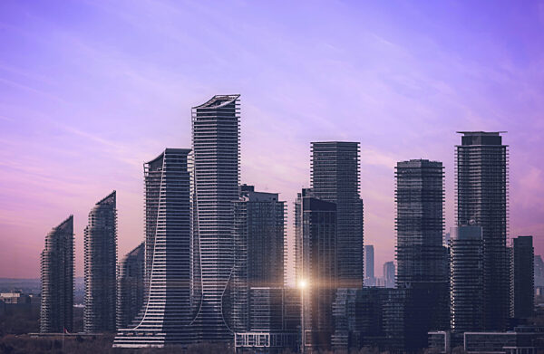 Malerische Skyline von Etobicoke mit neu erbauten Eigentumswohnungen und...