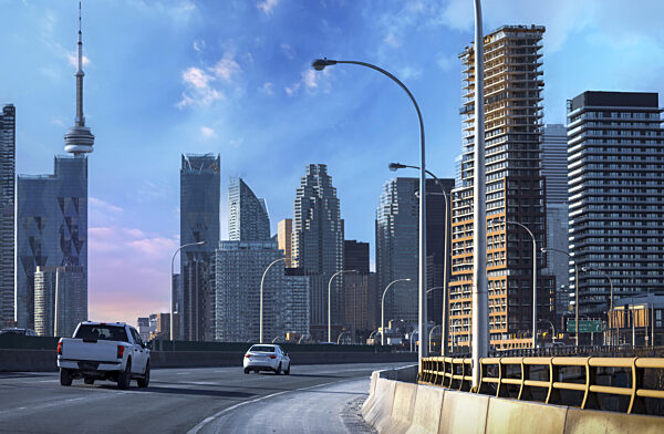 Malerische Geschäftsskyline und moderne Architektur im Finanzviertel von Toronto