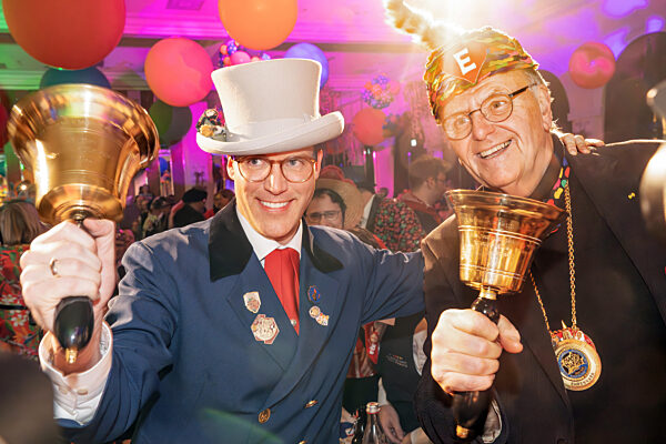 Verleihung der Goldenen Narrenschelle 2026 an Manuel Hagel, CDU-Landes- u. Fraktionsvorsitzender Baden-Württemberg, hier mit Roland Mack Inhaber des Europapark Rust, 4. Februar 2026