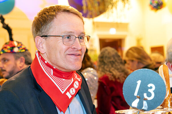 Daniel Günther, CDU, Ministerpräsident Schleswig-Holstein, Verleihung der Goldenen Narrenschelle 202, Laudator, Europapark Rust, 4. Februar 2026