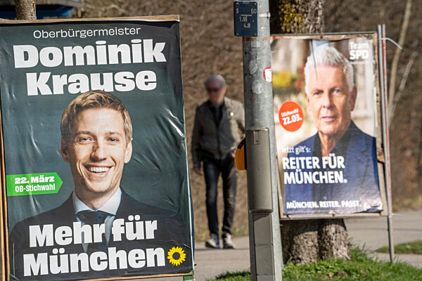 Wahlplakate Dominik Krause, OB-Kandidat der Münchner Grünen, Dieter Reiter, Oberbürgermeister, SPD, Stichwahl am 22. März,  München, 19. März 2026