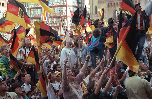 Fußball-WM '90: 50.000 beim Empfang in Frankfurt