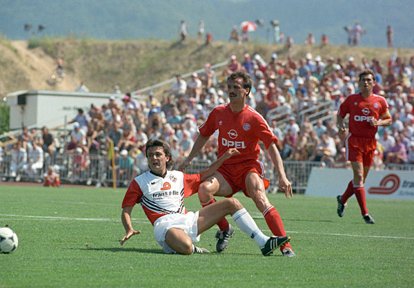 German Soccer Cup 1990-1991 - FV 09 Weinheim - FC Bayern Munich 1-0