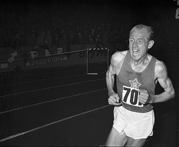 Zatopek, Emil  The athlete and long-distance runner Emil Zatopek was born on 19.09.1922 and died on 21.11.2000. The "Czech locomotive" set numerous world records in his long athletic career and, among many other victories, also won four Olympic gold medals.