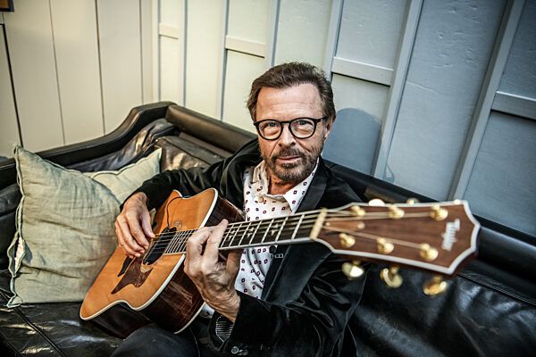 Björn Ulvaeus wird 80 (25.04.2025) Der schwedische Musiker, Songwriter und Produzent feiert am 25. April 2025 seinen 80. Geburtstag. Gemeinsam mit Benny Andersson war er der kreative Kopf hinter den unvergesslichen Hits der Gruppe ABBA.