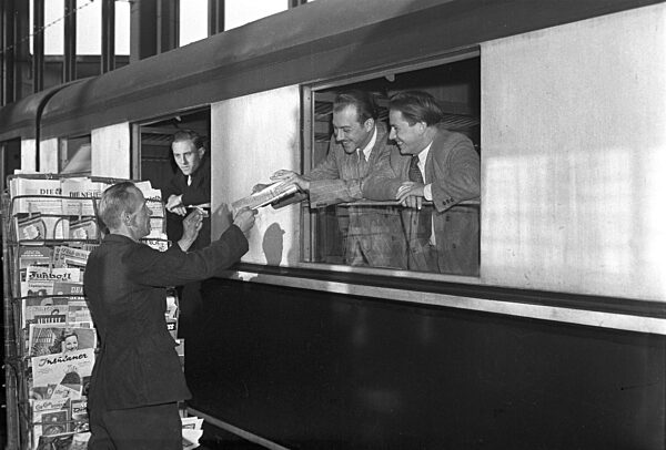 Nachkriegszeit - Hauptbahnhof Hamburg 1949