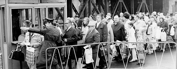 DDR - Grenzübergang Oberbaumbrücke 1972