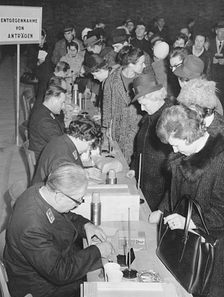 DDR - Erstes Passierscheinabkommen 1963