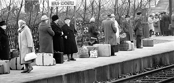 DDR - Rentner besuchen Westdeutschland 1964