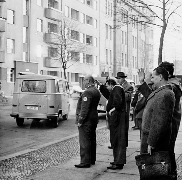 DDR - Erstes Passierscheinabkommen 1964