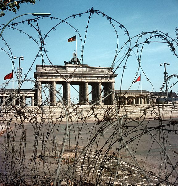 Berliner Mauer am Brandenburger Tor 1962