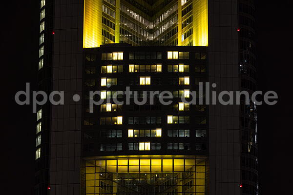 Die Commerzbank in Frankfurt am Main (14.11.2025)